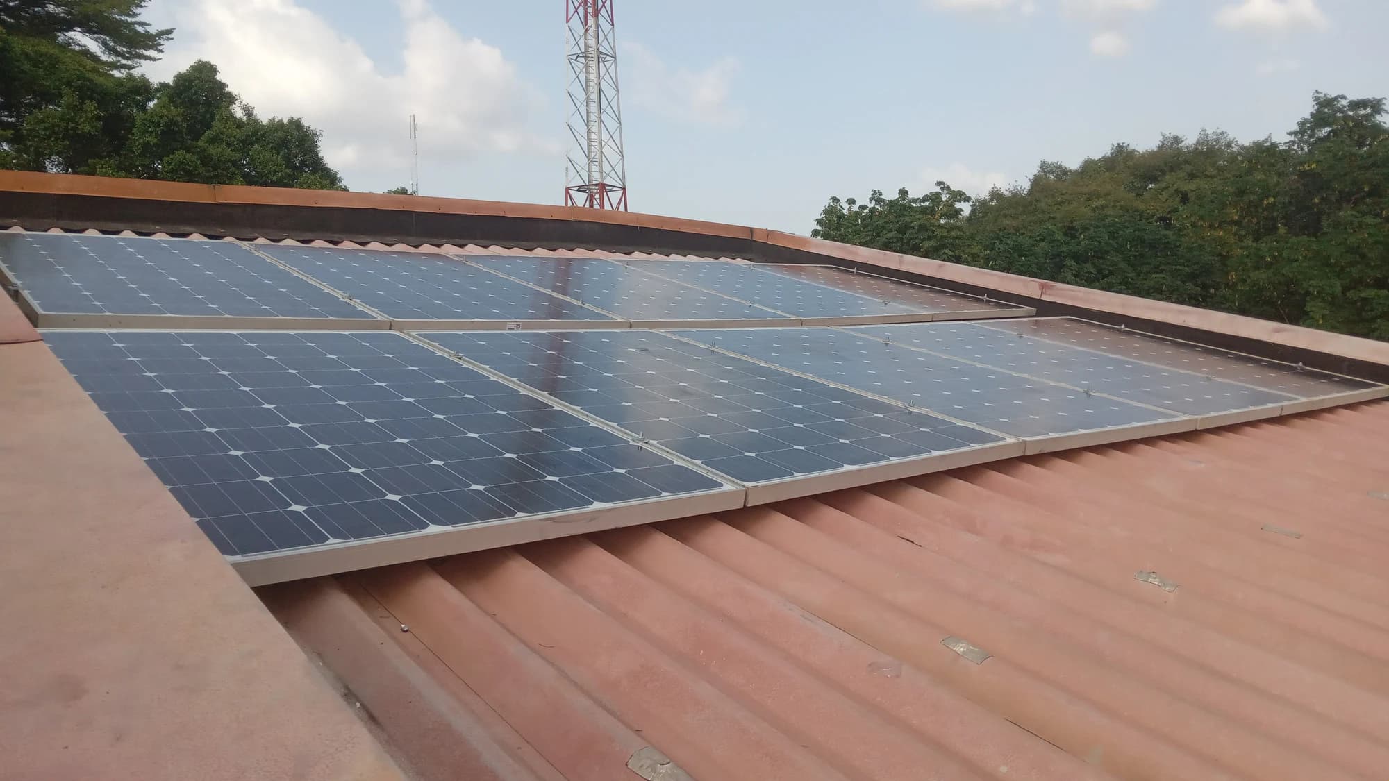 What makes a solar system genuinely dependable?