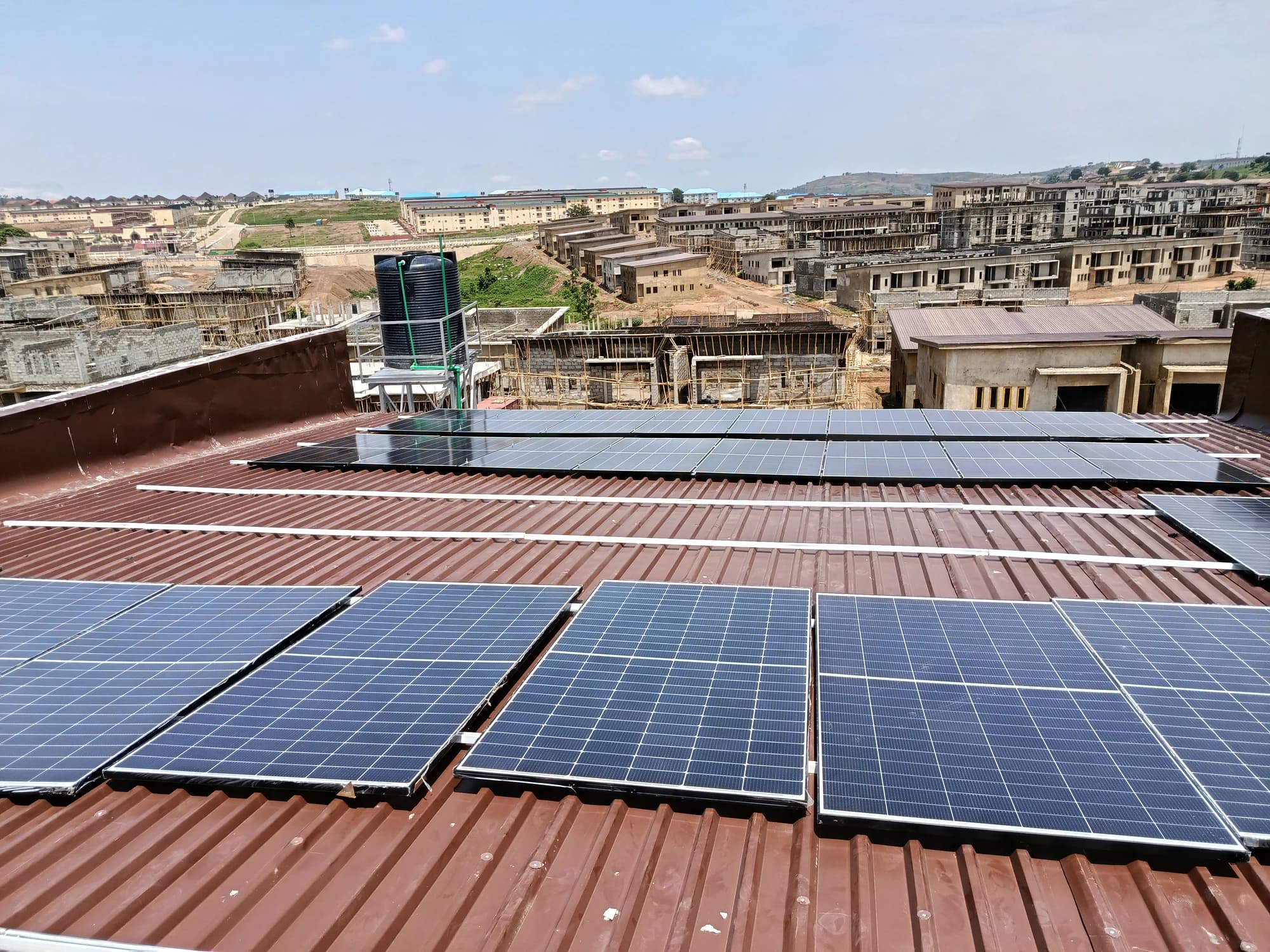 Large commercial rooftop solar installation